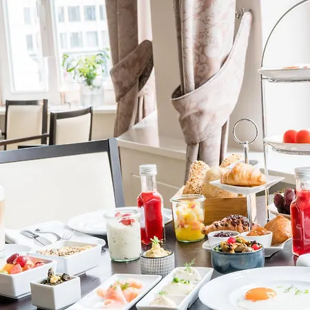 Bielefelder Hof Hotel 4*