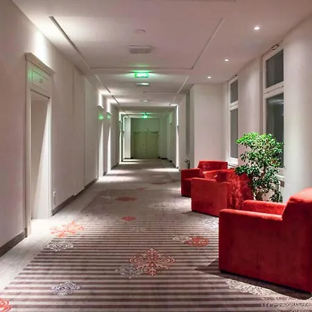 Bielefelder Hof Hotel 4*